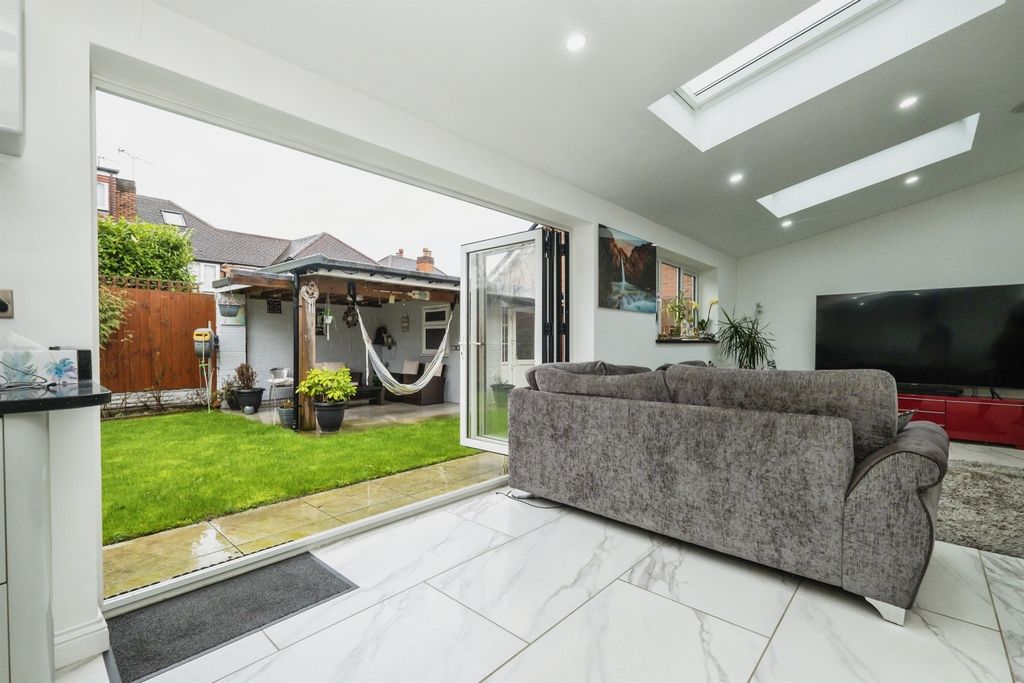 Property photo 2 of 19