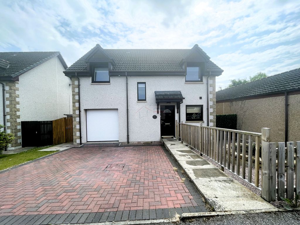 Property photo 1 of 21 Front View B.Jpg