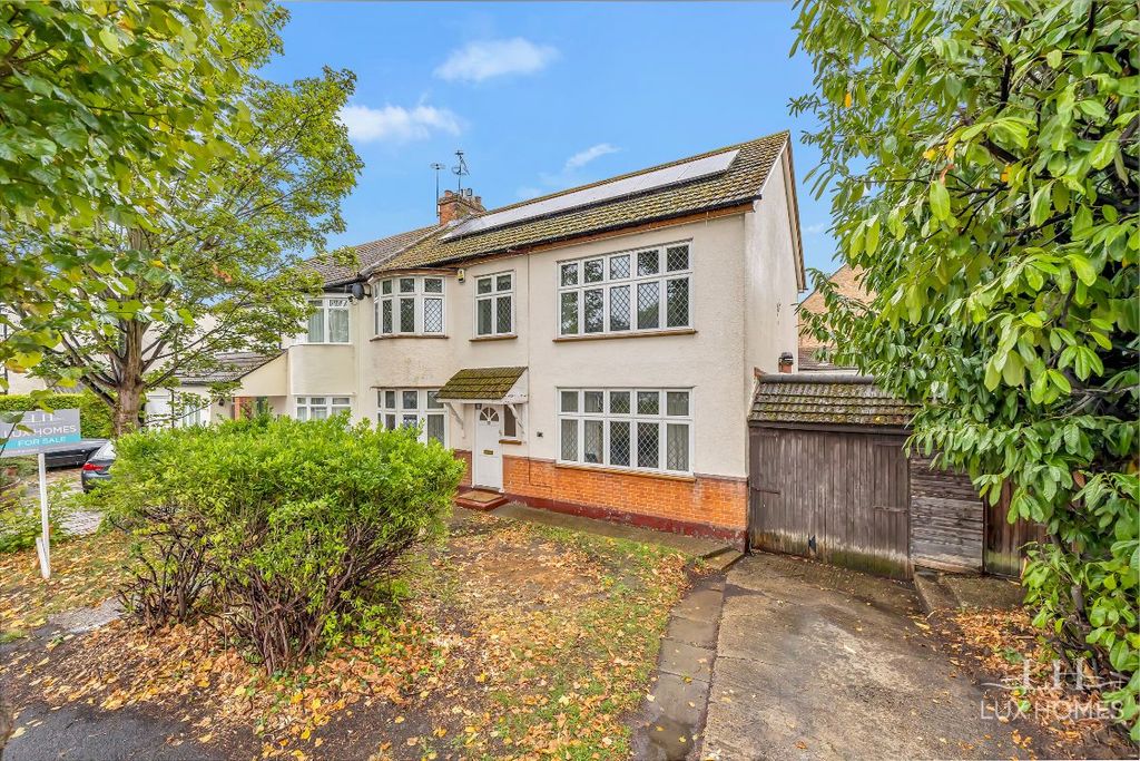 Property photo 3 of 23