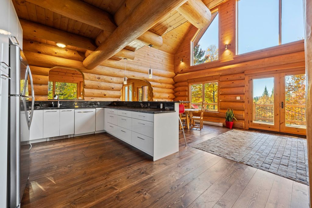 Property photo 3 of 42