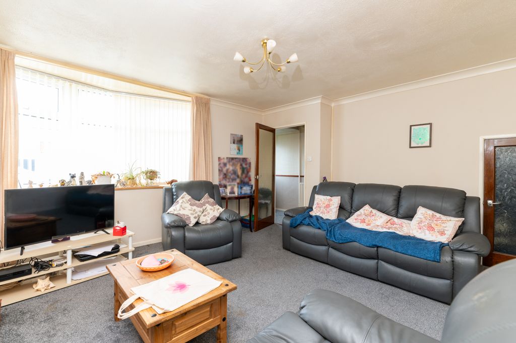 Property photo 1 of 20 05