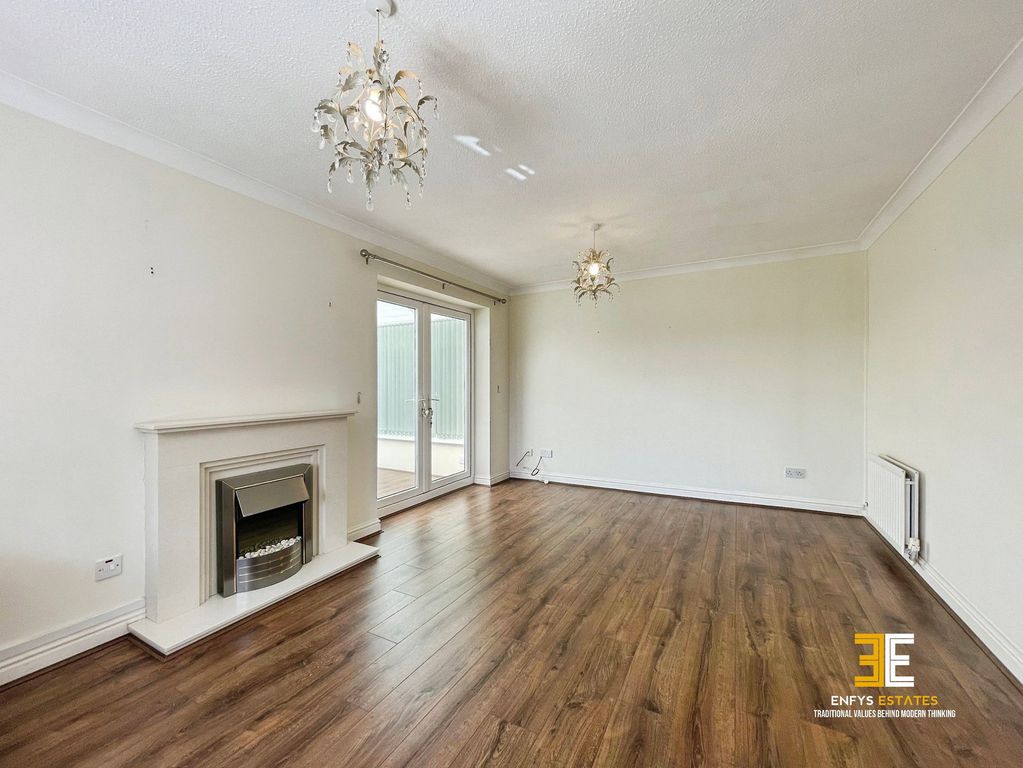 Property photo 2 of 31