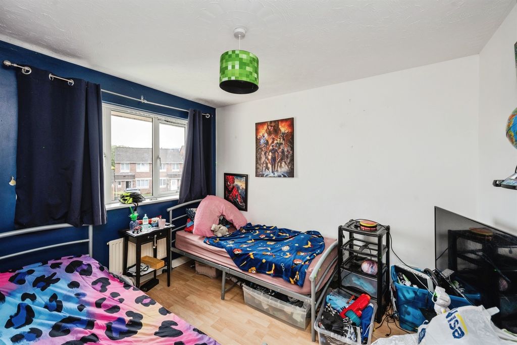 Property photo 2 of 18
