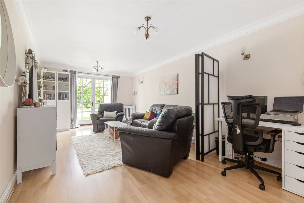 Property photo 1 of 11 Picture No. 02