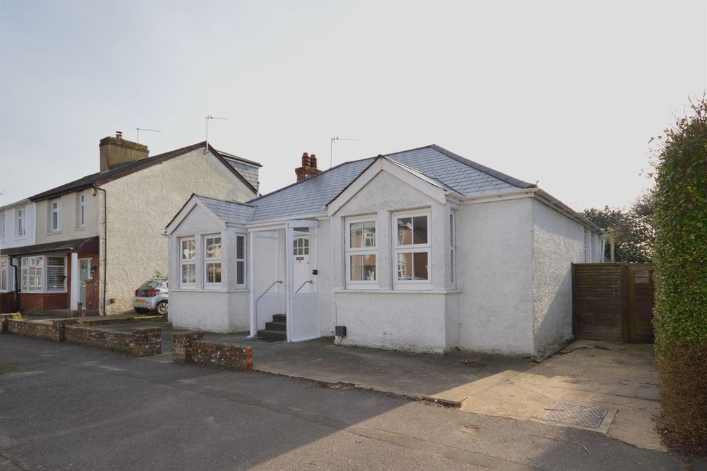 Property photo 1 of 11 (Main)