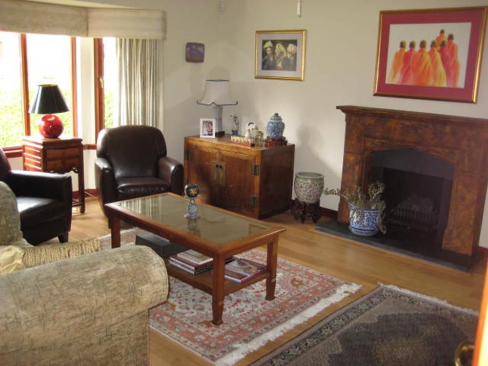 Property photo 2 of 12 005