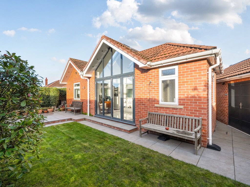 Property photo 1 of 24 1382875-20-691Ef7...