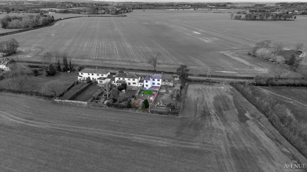 Property photo 2 of 26 4459874