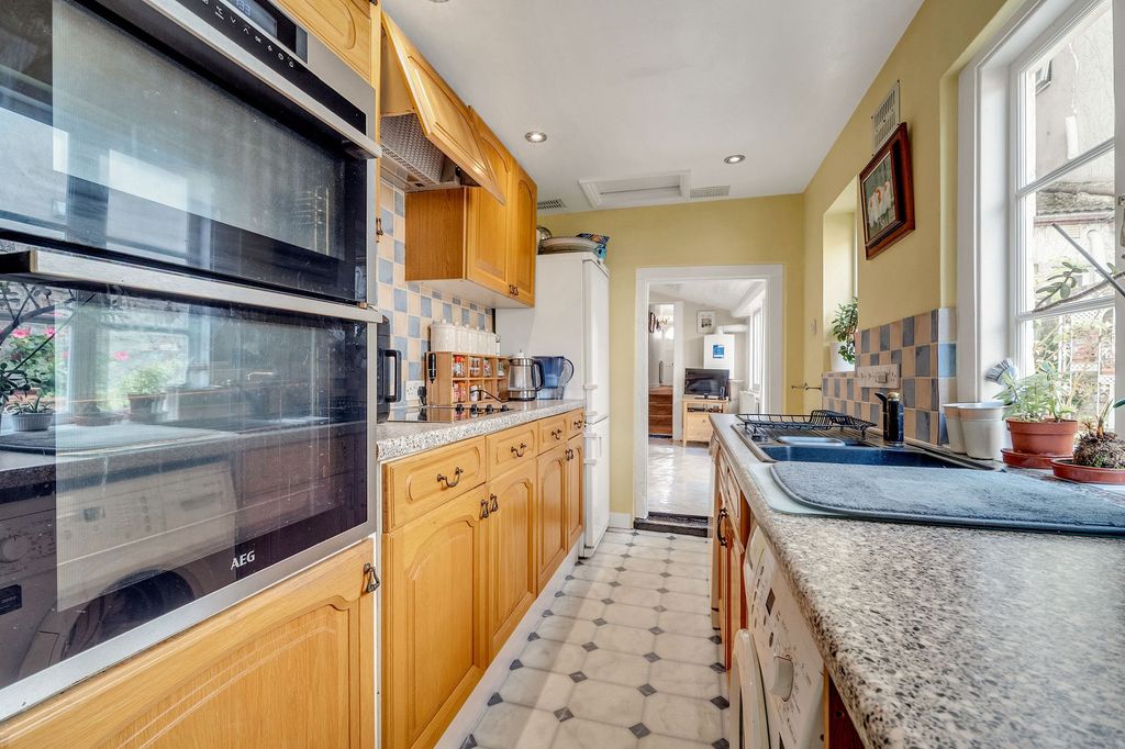 Property photo 1 of 22