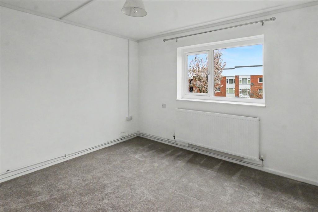 Property photo 2 of 8 Img_8527.Jpeg