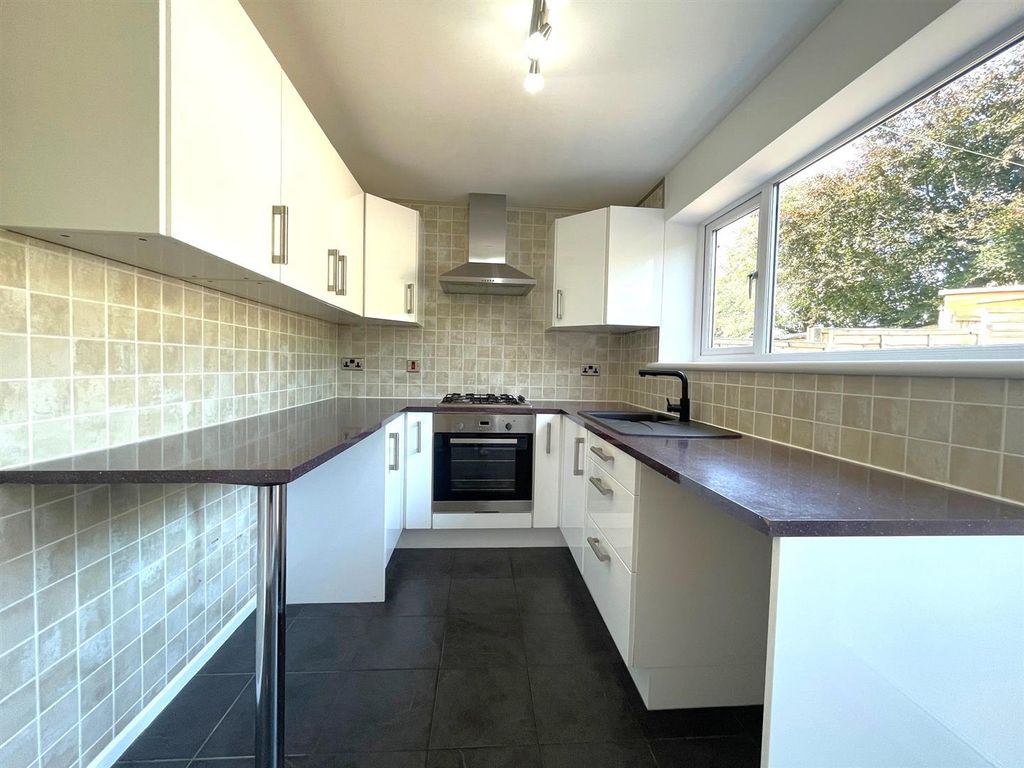 Property photo 3 of 22 c2.Jpg