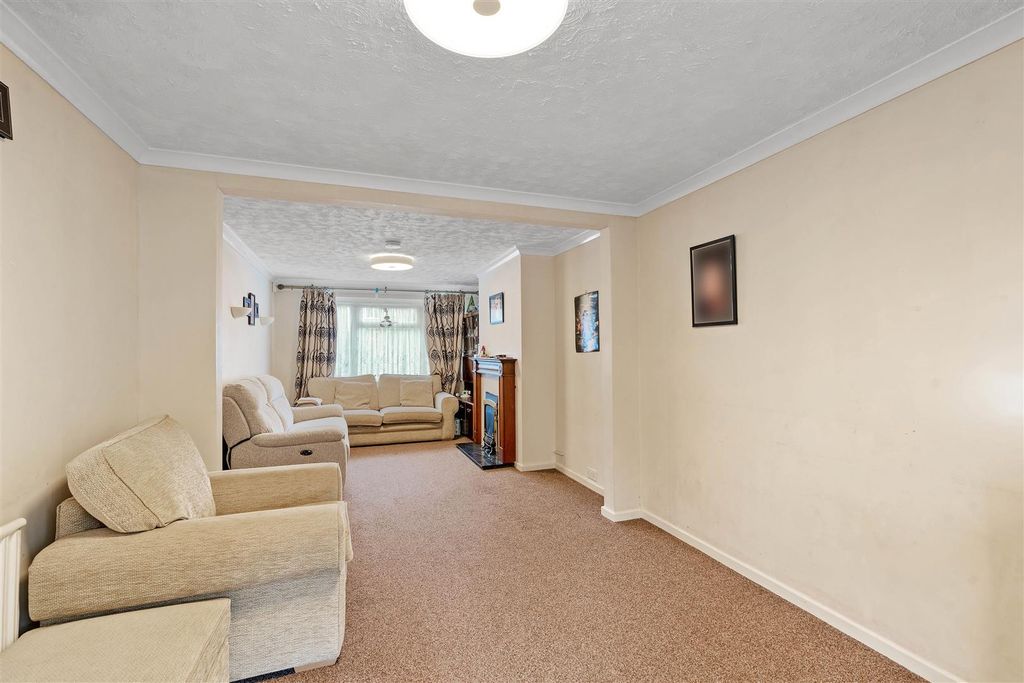 Property photo 2 of 23 Living Room