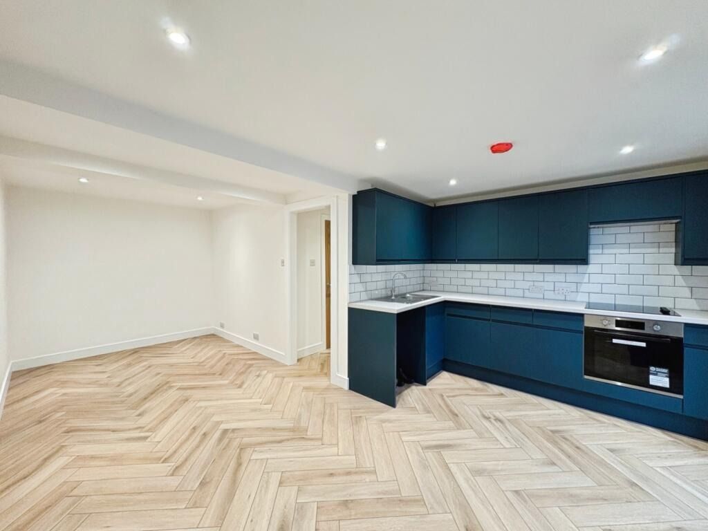 Property photo 2 of 16 4848381