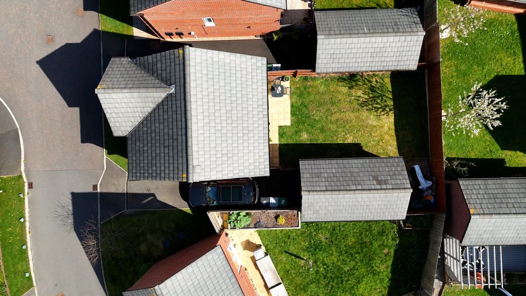 Property photo 2 of 36