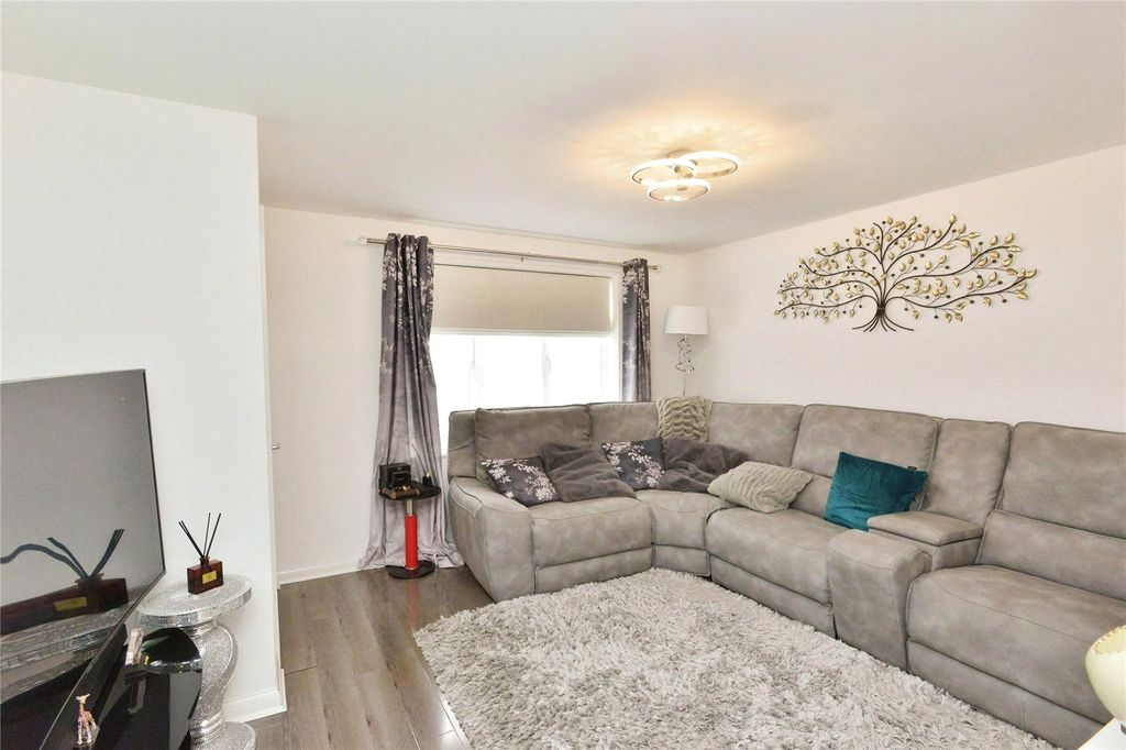 Property photo 2 of 15 Photography