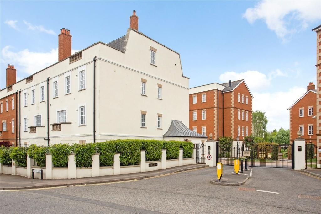 Additional image 14 of 3 bed flat for saleQueens Reach, East Molesey KT8