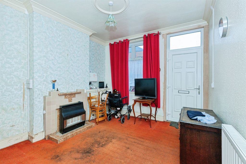 Property photo 2 of 16