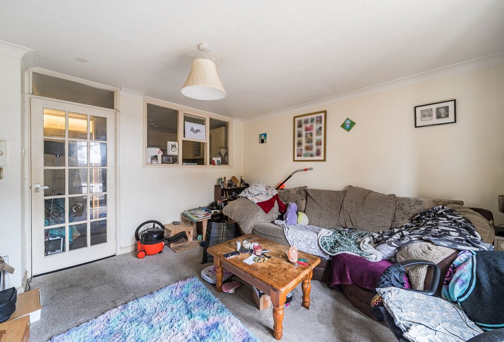 Property photo 3 of 12 1380559-1-6917545...