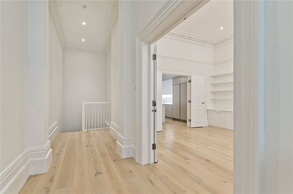 Property photo 3 of 12 Picture No. 10