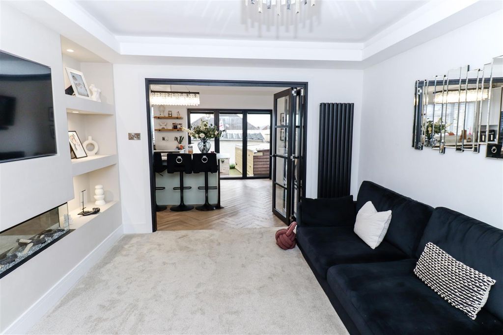 Property photo 3 of 22 Img_7999.Jpg