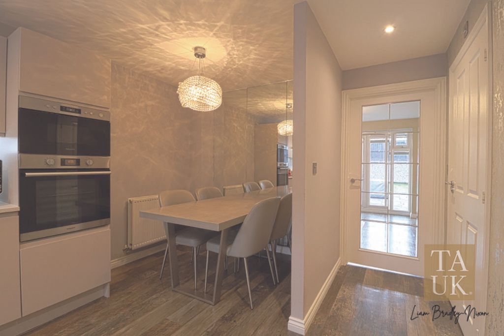 Property photo 3 of 24