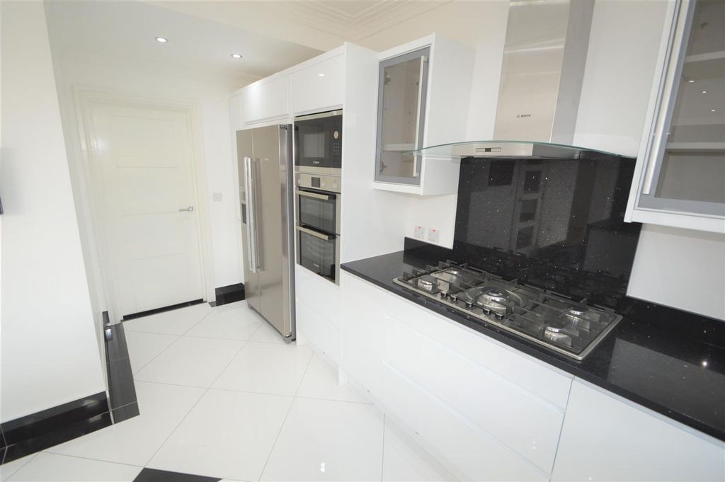 Property photo 1 of 3 Kitchen
