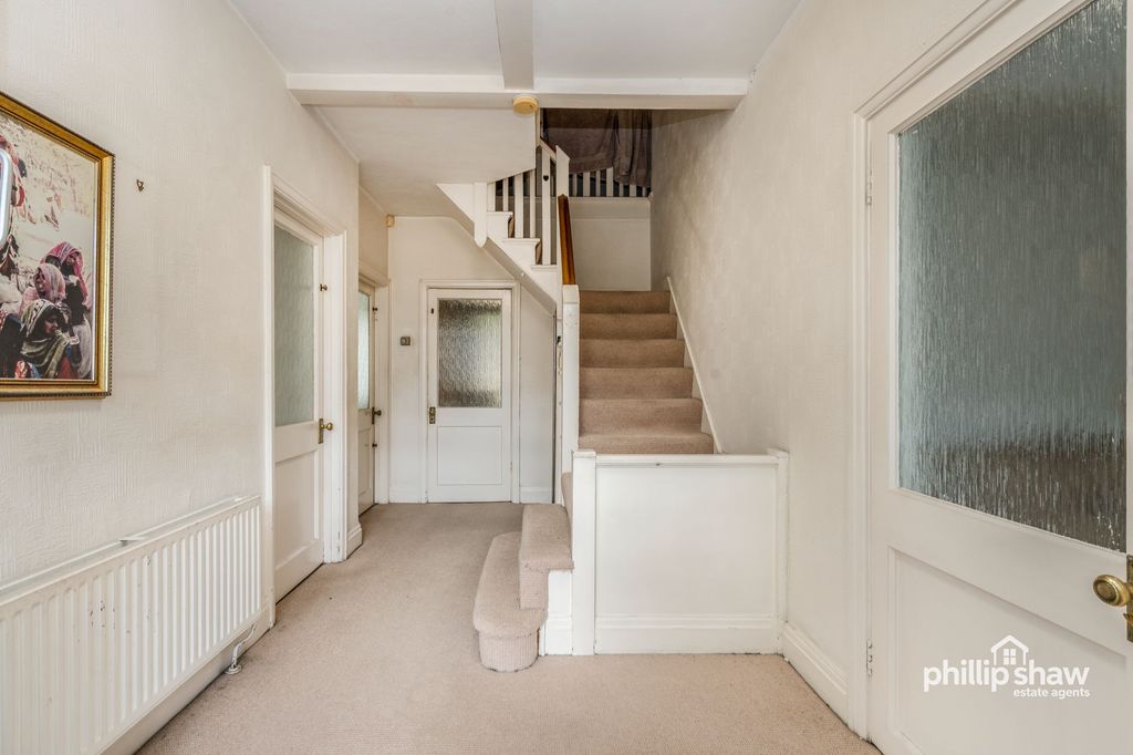 Property photo 2 of 21