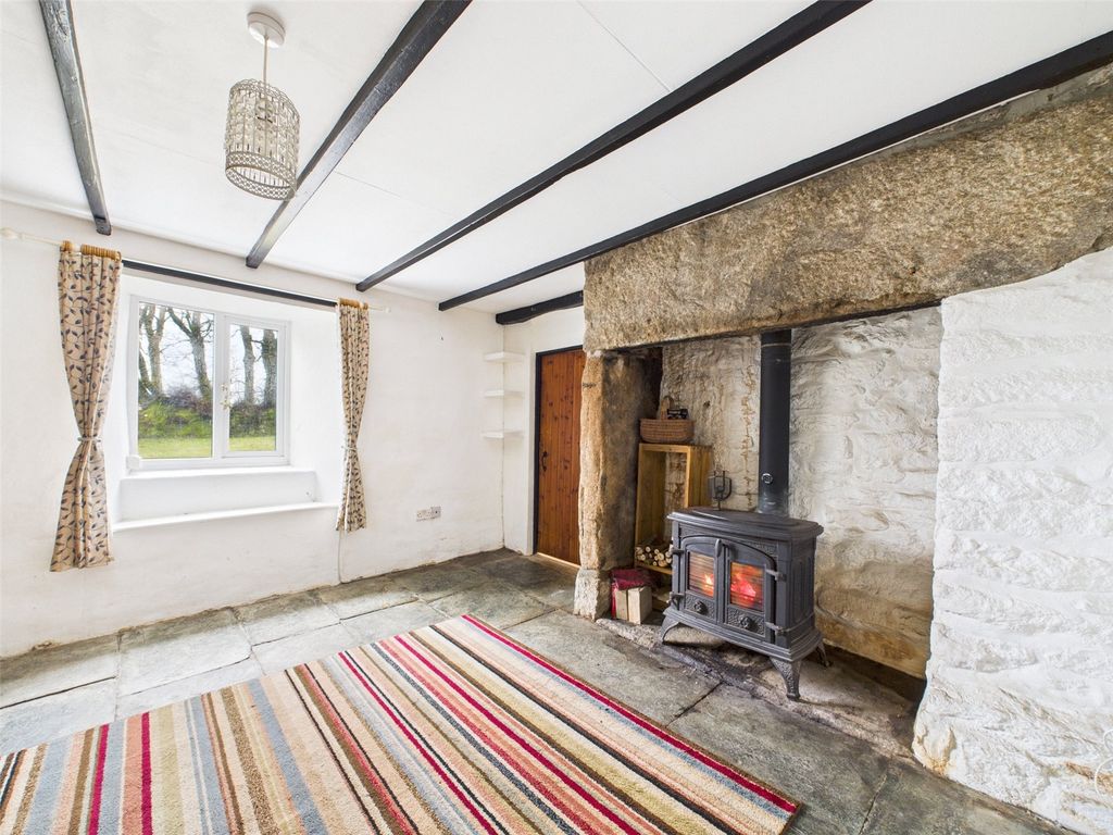 Property photo 3 of 20 Reception