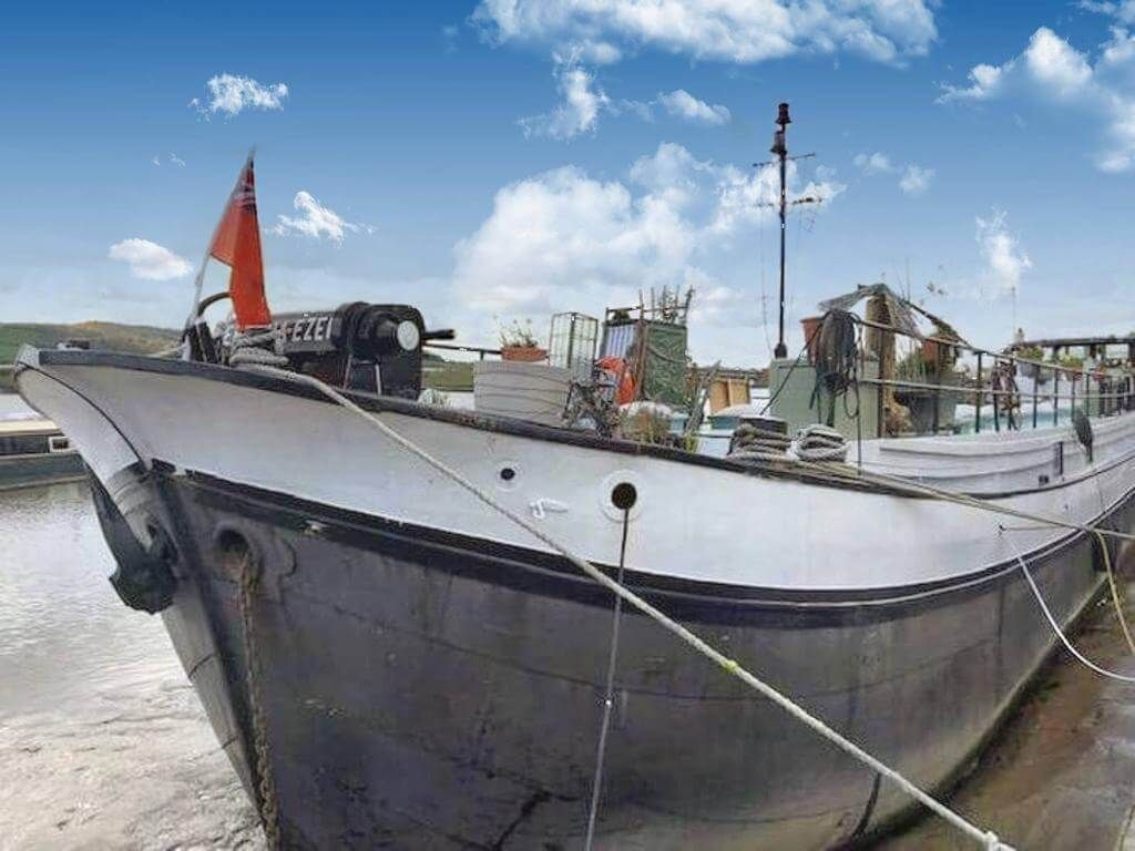 Property photo 1 of 21