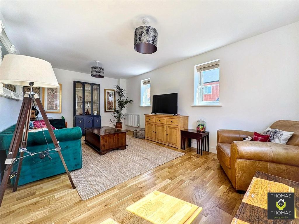 Property photo 3 of 16