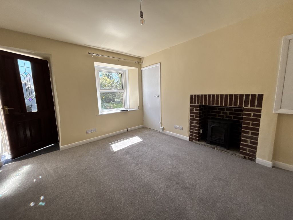 Property photo 2 of 8 Sitting Room