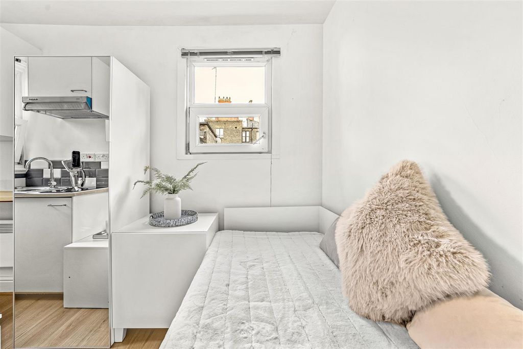 Property photo 3 of 6 _Akp8838.Jpg