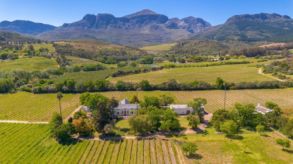 Property photo 1 of 18 Tk1717908