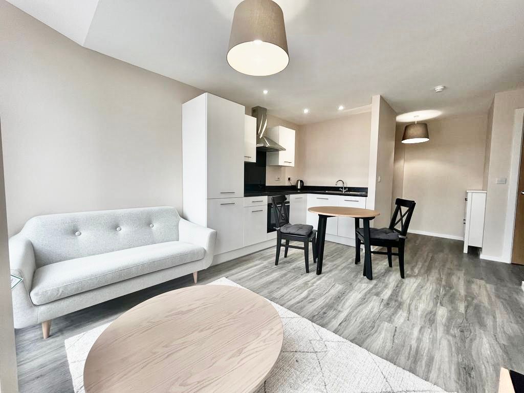 Property photo 1 of 8 Photo 01