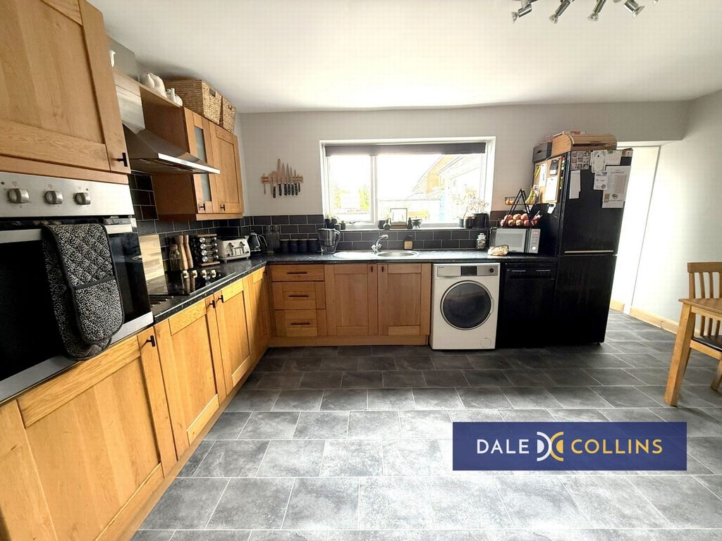 Property photo 3 of 18 Photo 9