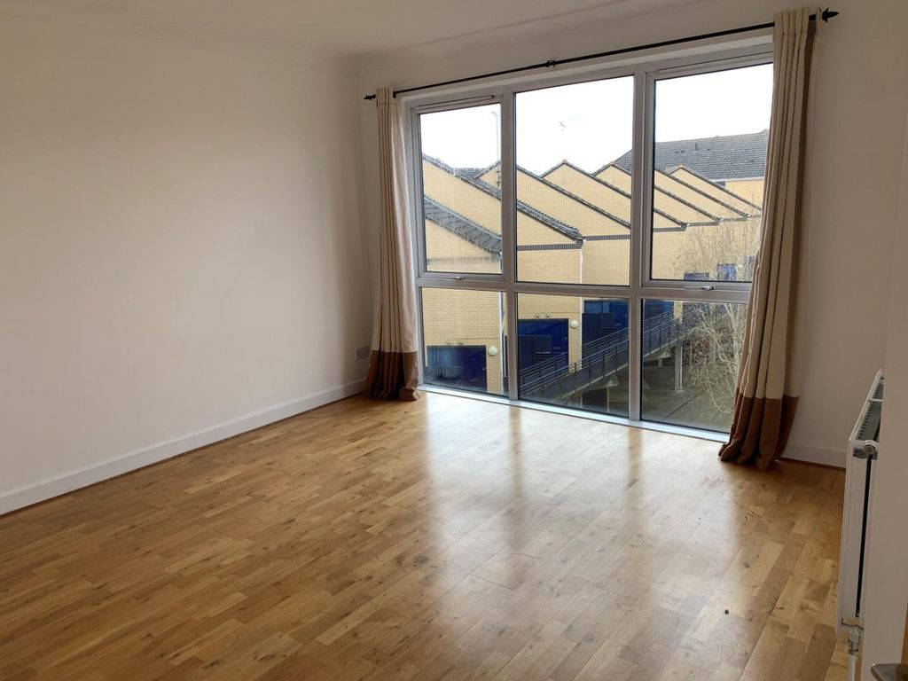 Property photo 2 of 9 Living Room.Jpg