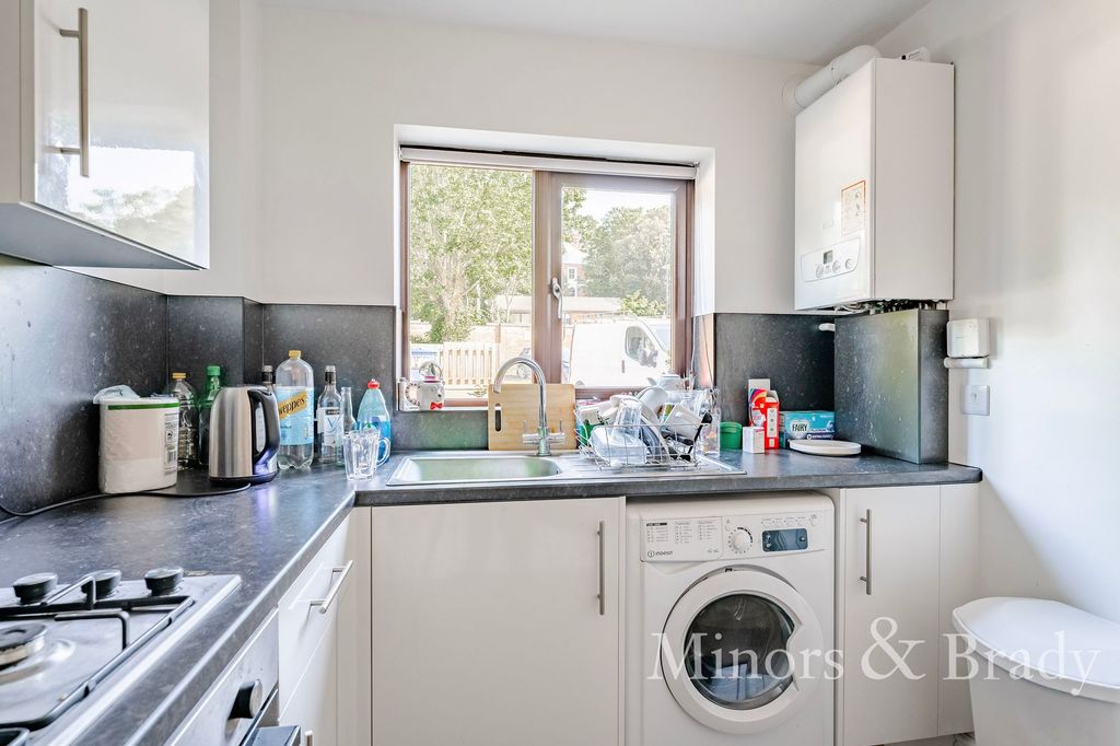 Property photo 3 of 10