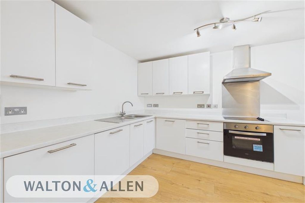 Property photo 1 of 9 (Main)