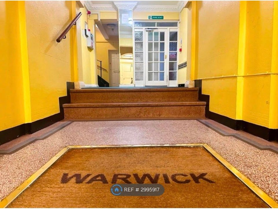 Property photo 2 of 2 Entrance