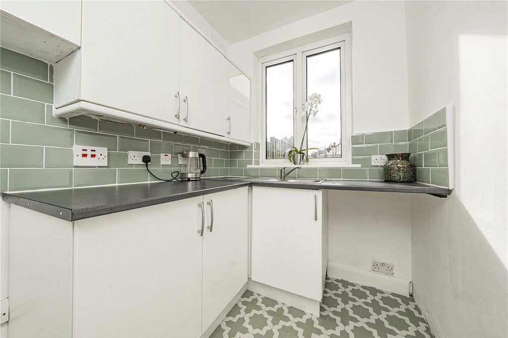 Property photo 2 of 11 Picture No. 06