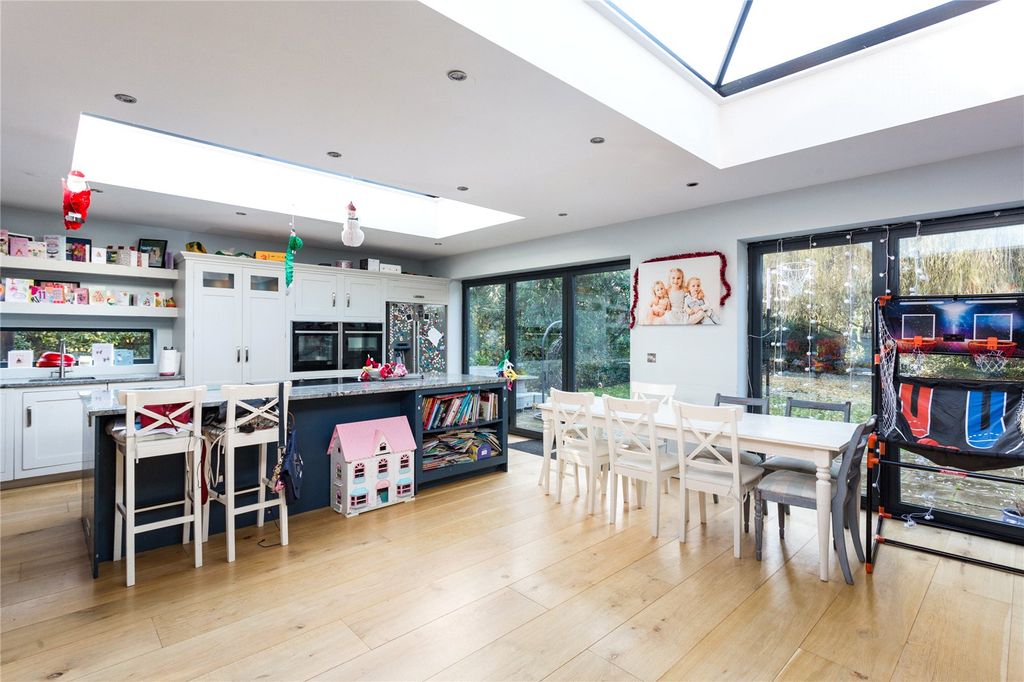 Property photo 2 of 15 Kitchen