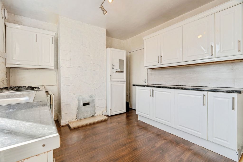 Property photo 3 of 14 Pbox-Img.Jpg