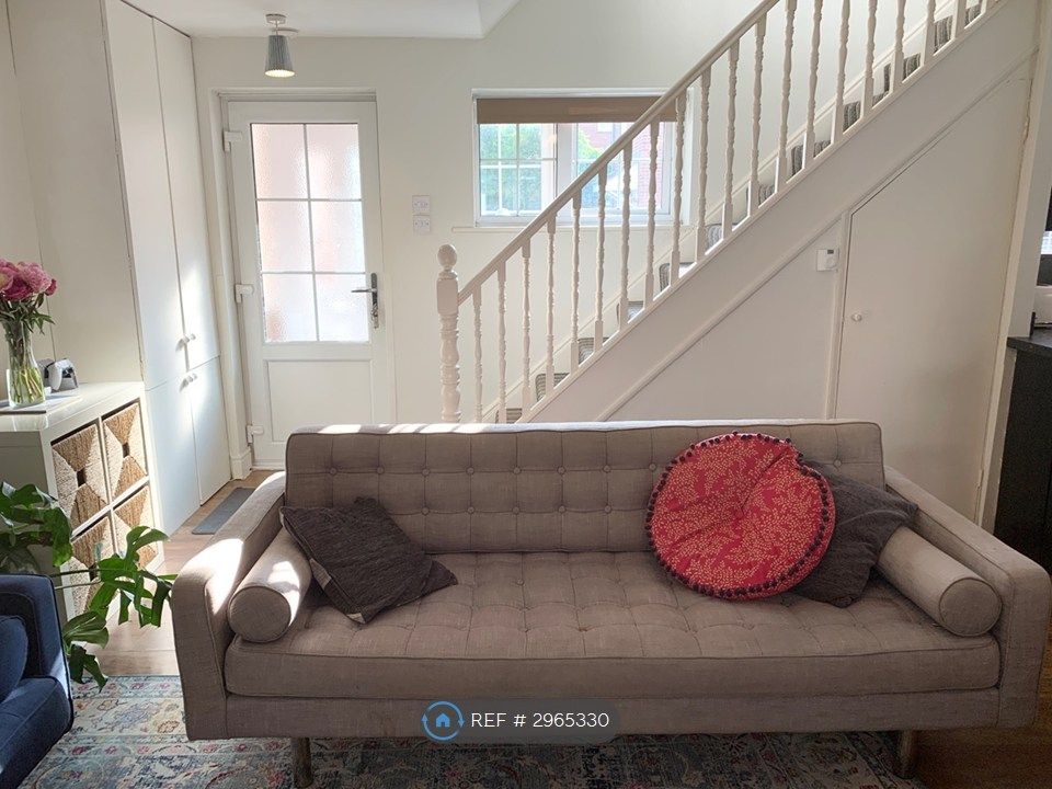Property photo 3 of 18 Open Plan Lounge
