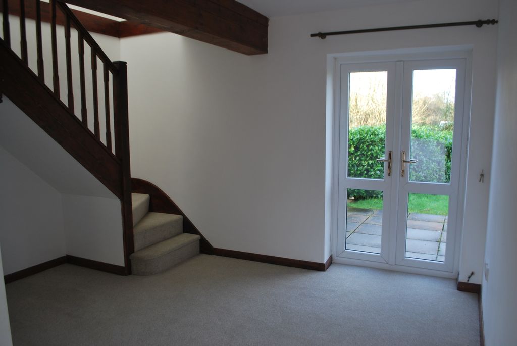 Property photo 2 of 6 Lounge