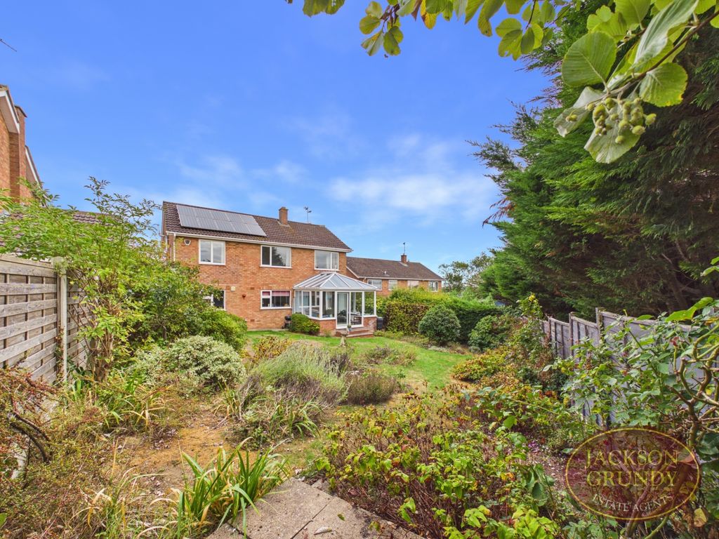 Property photo 2 of 26 Glenfield Drive