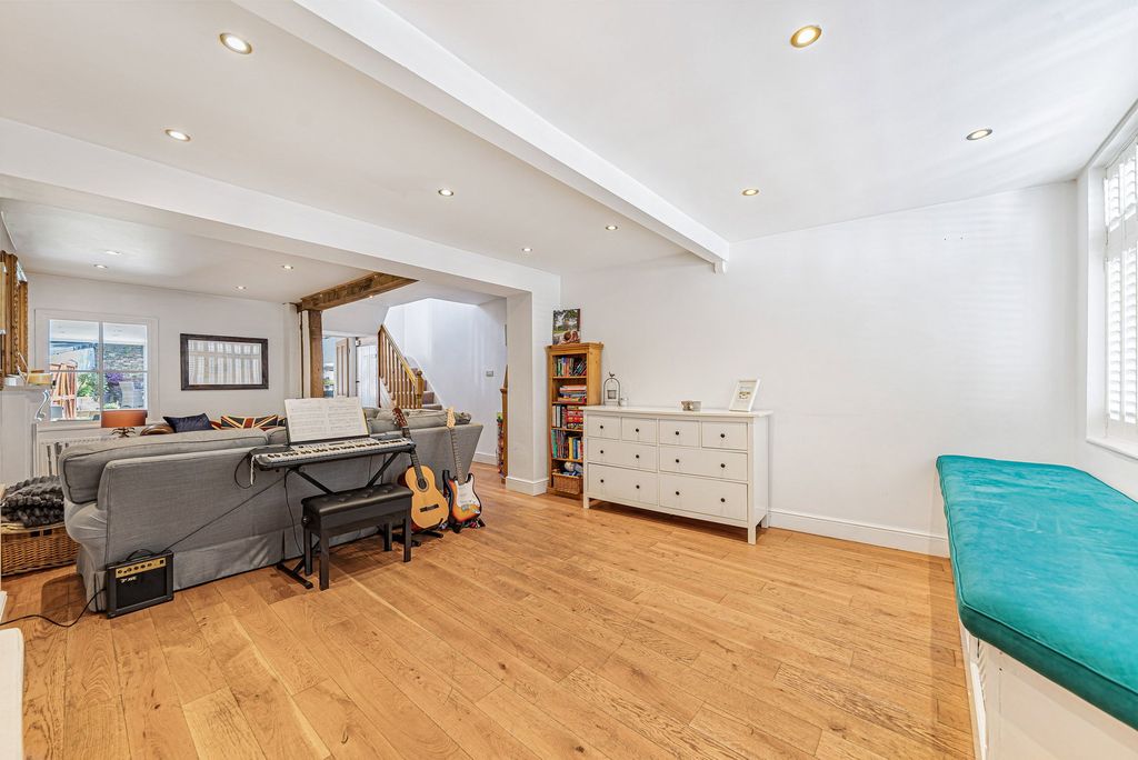 Property photo 3 of 45