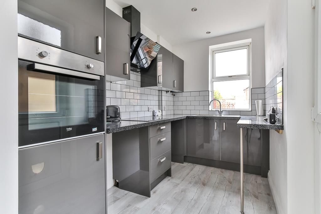Property photo 2 of 17 Kitchen