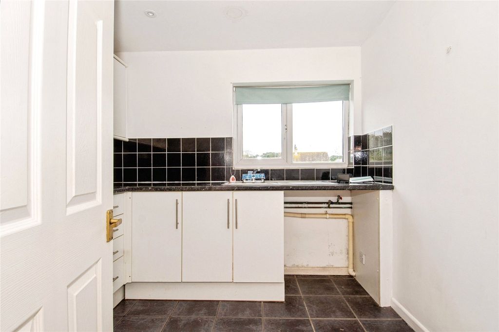 Property photo 2 of 8 Picture No. 03