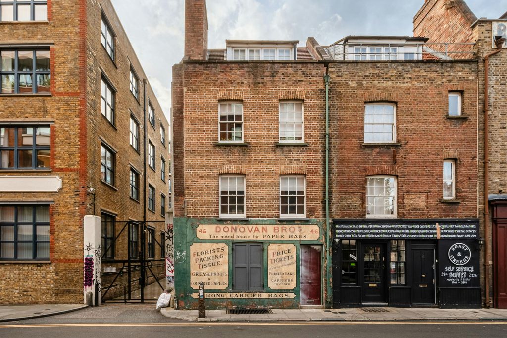 Property photo 1 of 25 Crispin St 46  Low Res 2.Jpg