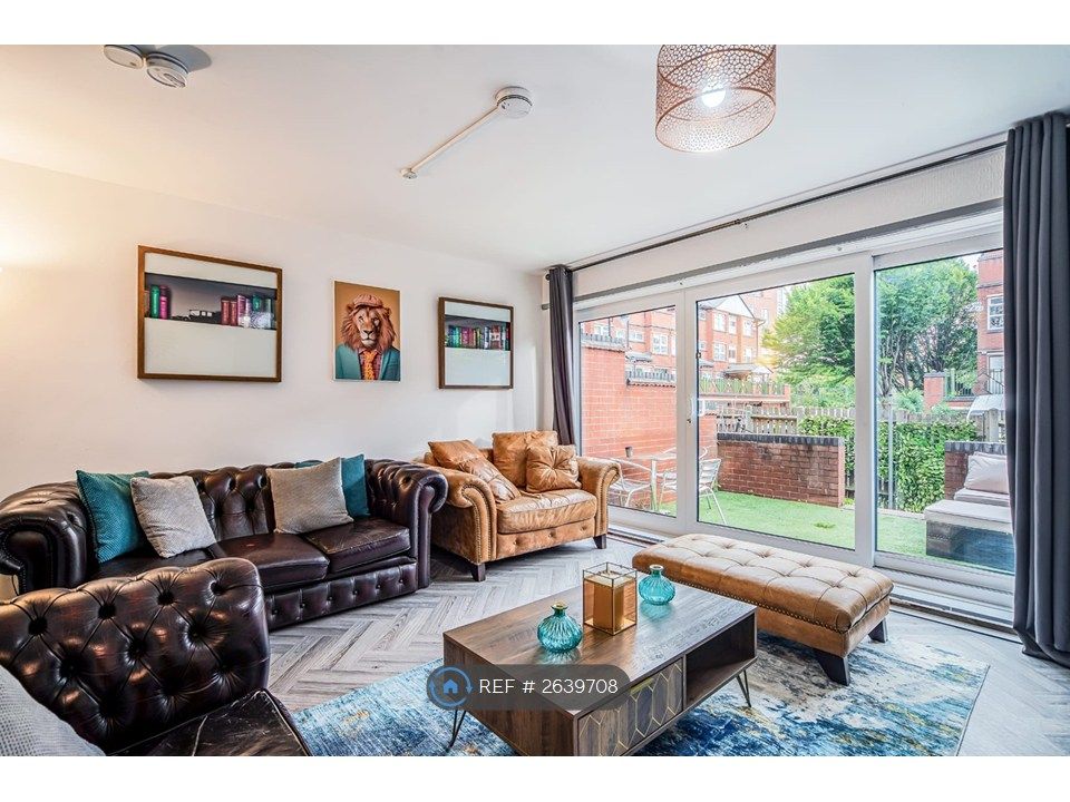 Property photo 2 of 16 Living Room